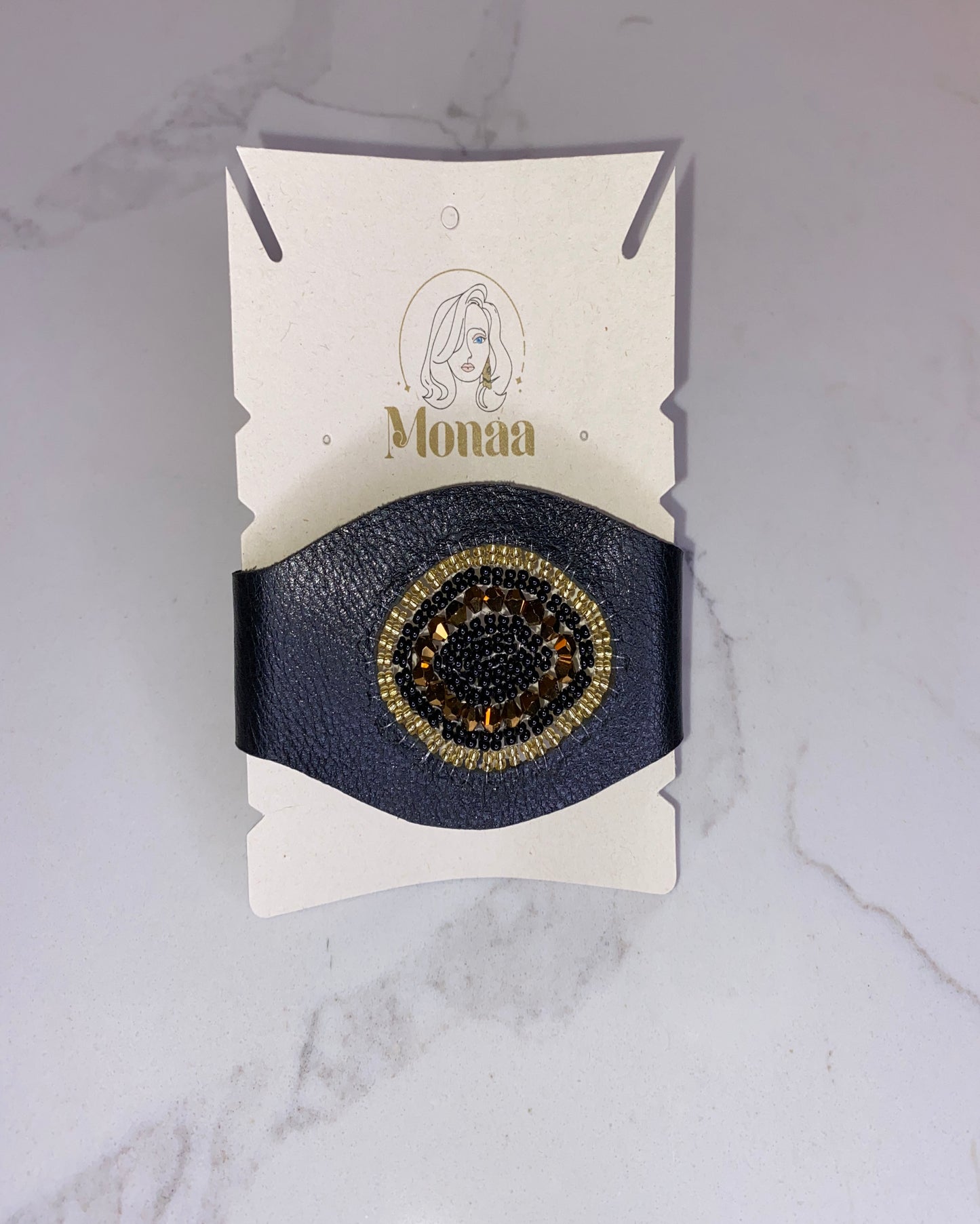 Boho Chic Bliss: Beaded Leather Bracelet for a Touch of Elegance.