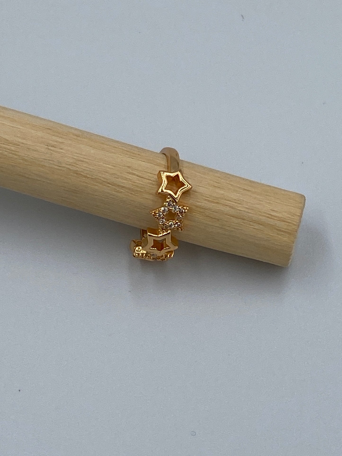 Elegant Stars gold Ring simple adjustable size.